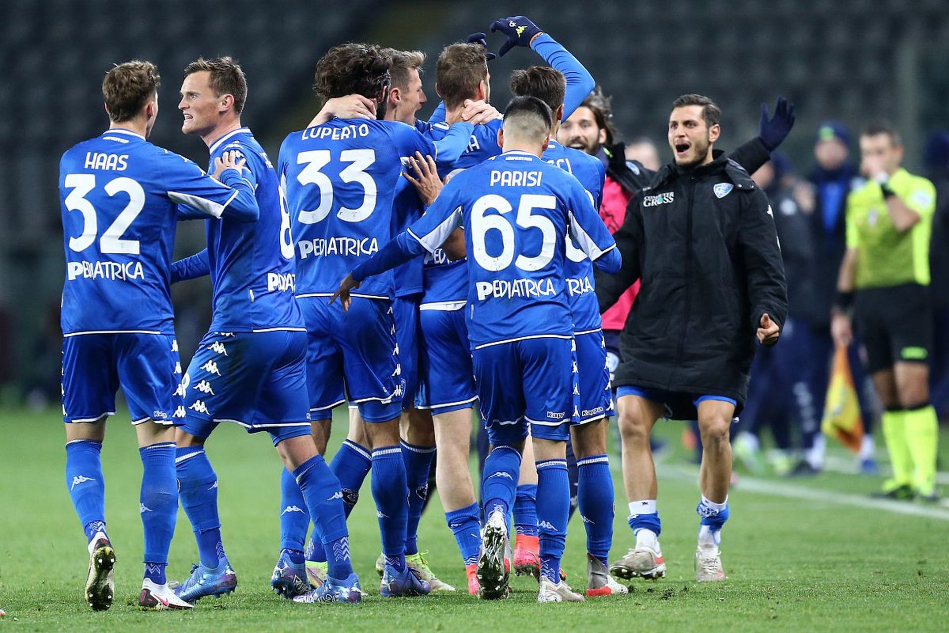 仍試圖用更 仍試圖用更